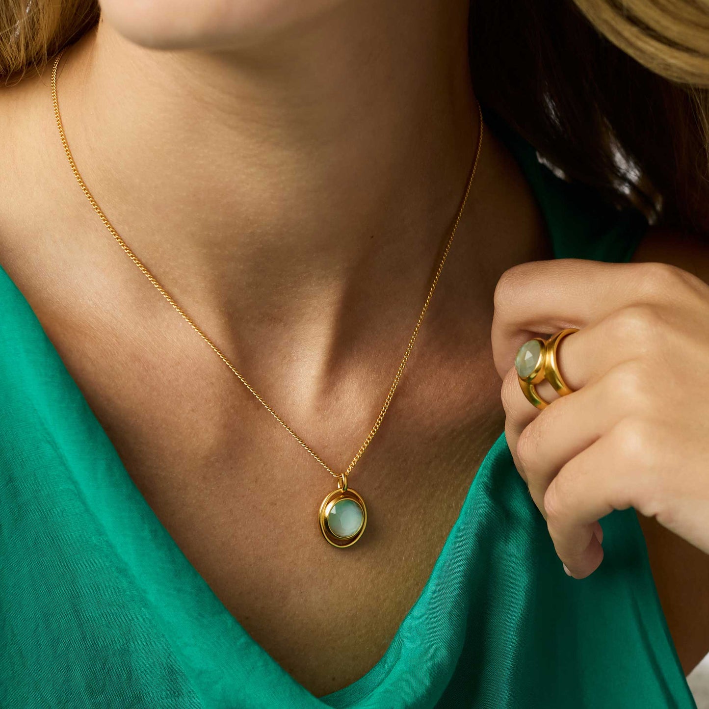 Laguna Solitaire Necklace - Iridescent Melon