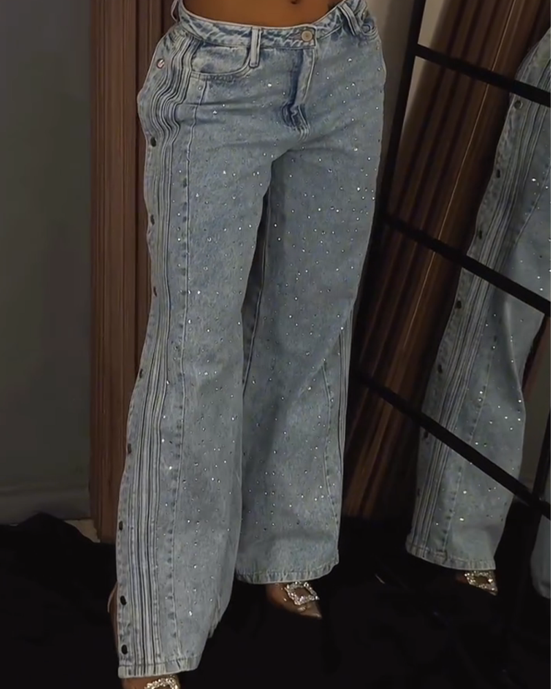 Versatile Multi-Buckle Diamond Jeans